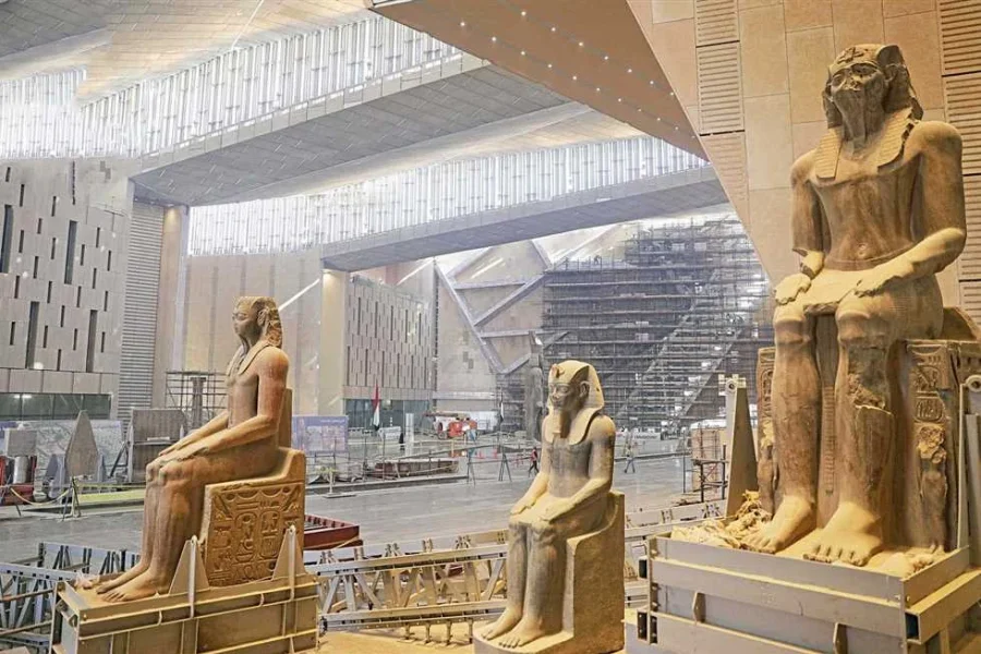 les 3 pyramides-le sphinx-le grand musée une journée