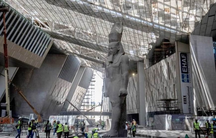 les 3 pyramides-le sphinx-le grand musée une journée