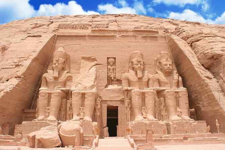 une journée à Abou Simbel départ d Aswan