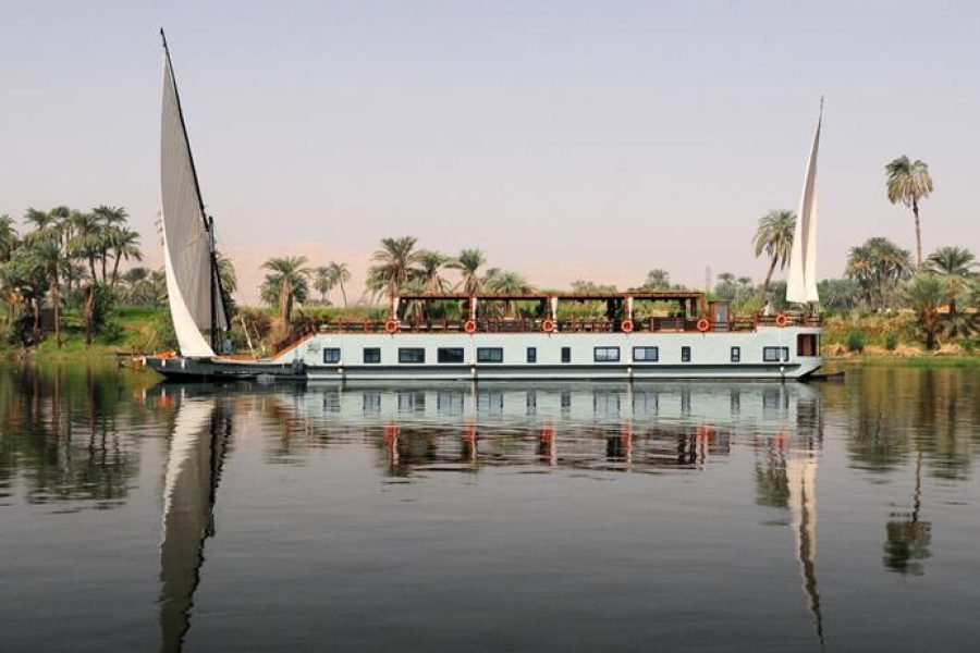 DAHABEYA  CROISIÈRE PRIVÉ DE RÊVE Esna/Aswan 5 Jours / 4 Nuits : en pension complète.